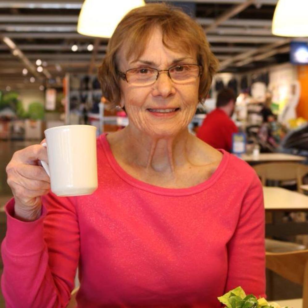 Meet your Posher, Elizabeth